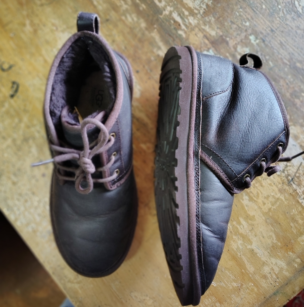 Men's Size 10 Ugg Neumel Dark Brown Leather Chukka Boots